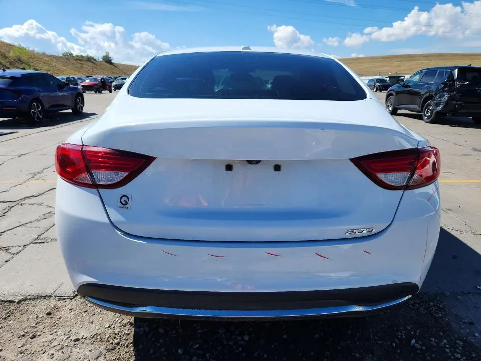 2015 CHRYSLER 200 LIMITED  