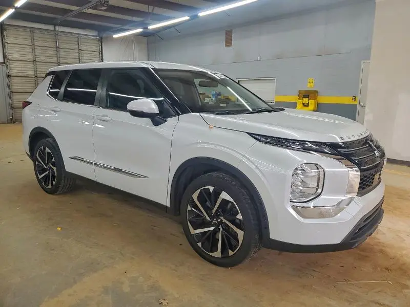 2022 MITSUBISHI OUTLANDER ES  