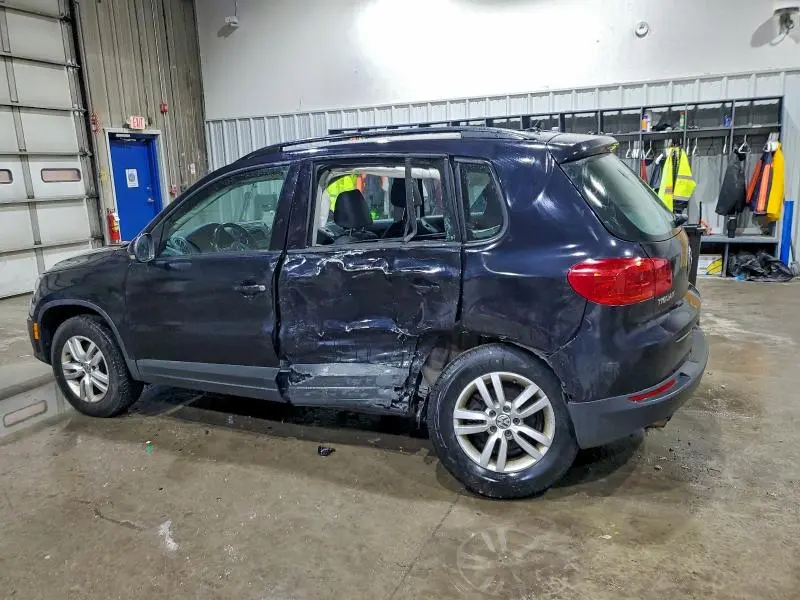 2016 VOLKSWAGEN TIGUAN S  