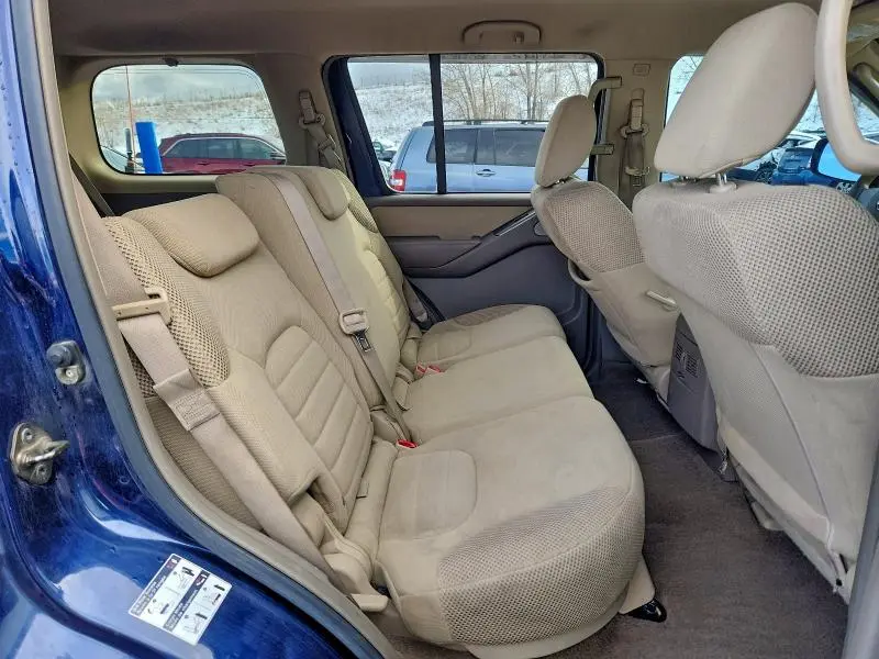 2010 NISSAN PATHFINDER S  