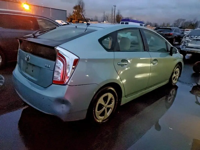 2015 TOYOTA PRIUS   