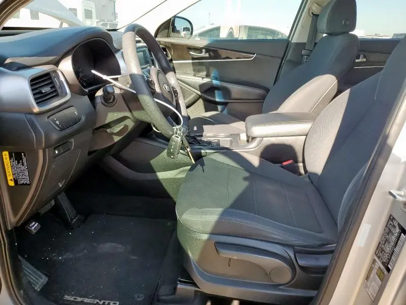 2018 KIA SORENTO LX  
