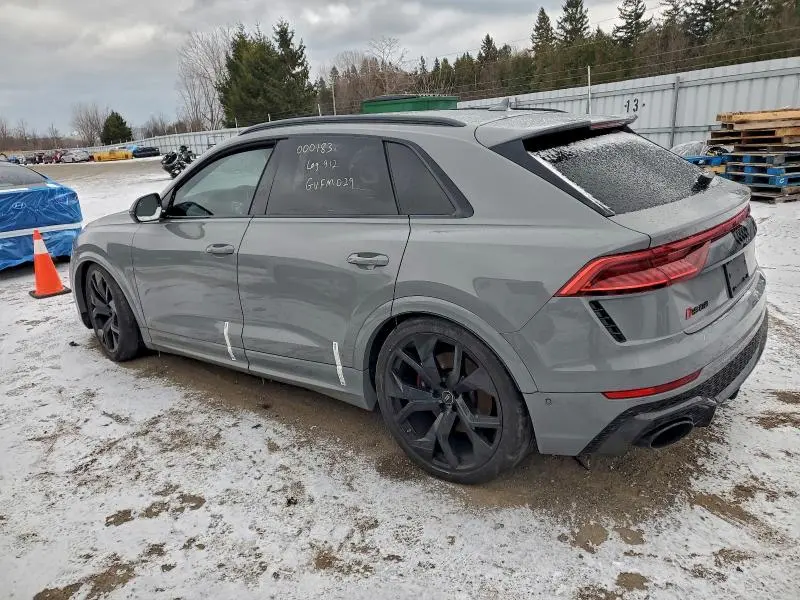 2024 AUDI RS Q8   