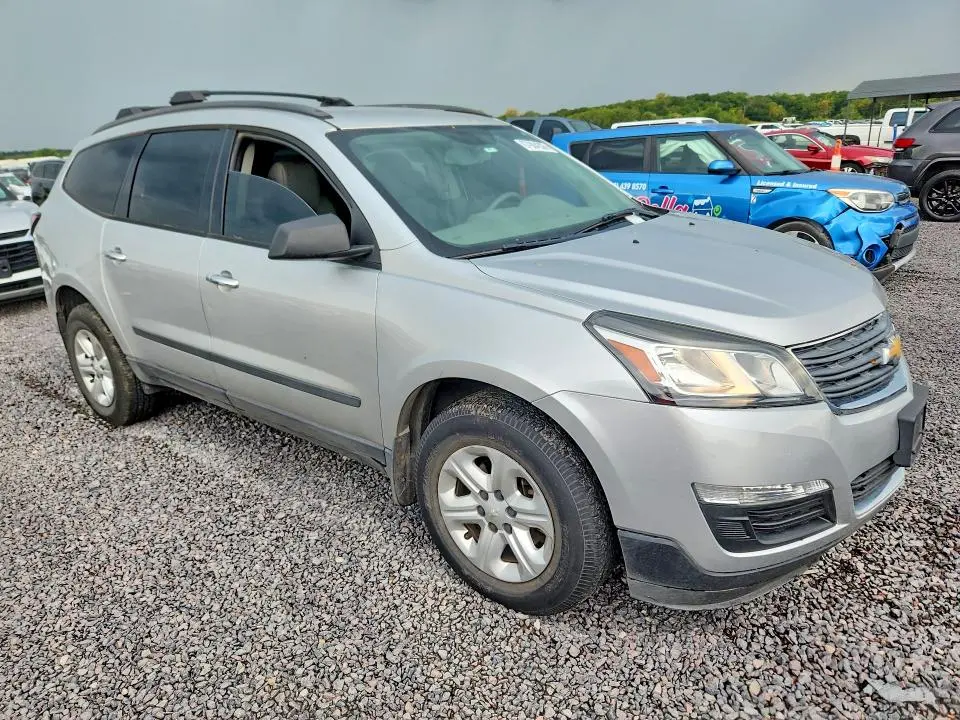 2015 CHEVROLET TRAVERSE LS  