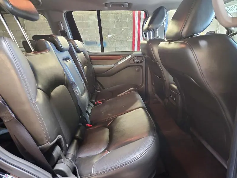 2010 NISSAN PATHFINDER S  