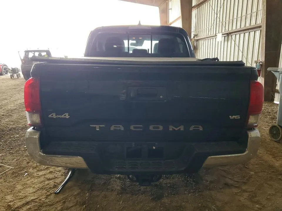 2020 TOYOTA TACOMA SR5 V6  