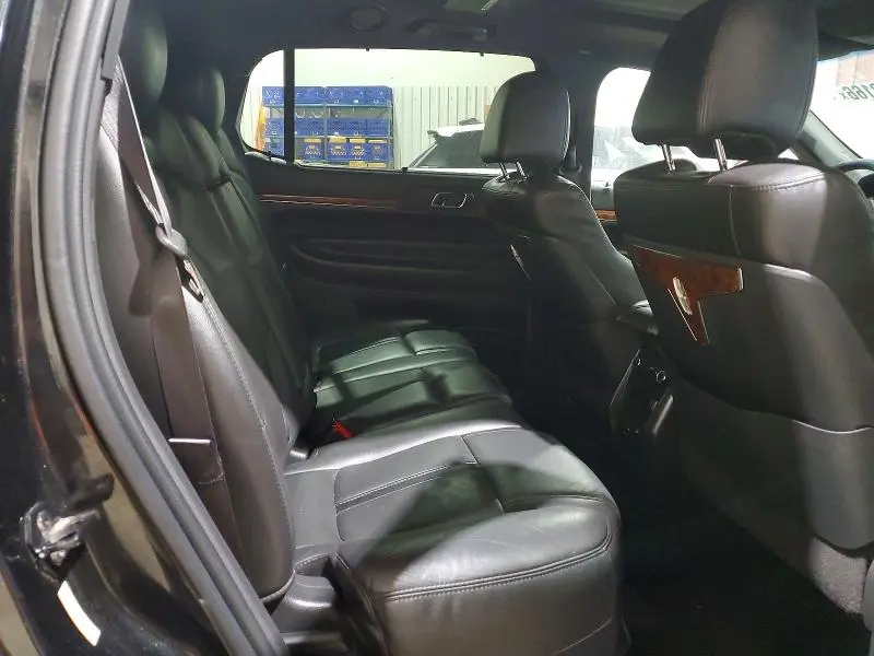2014 LINCOLN MKT   