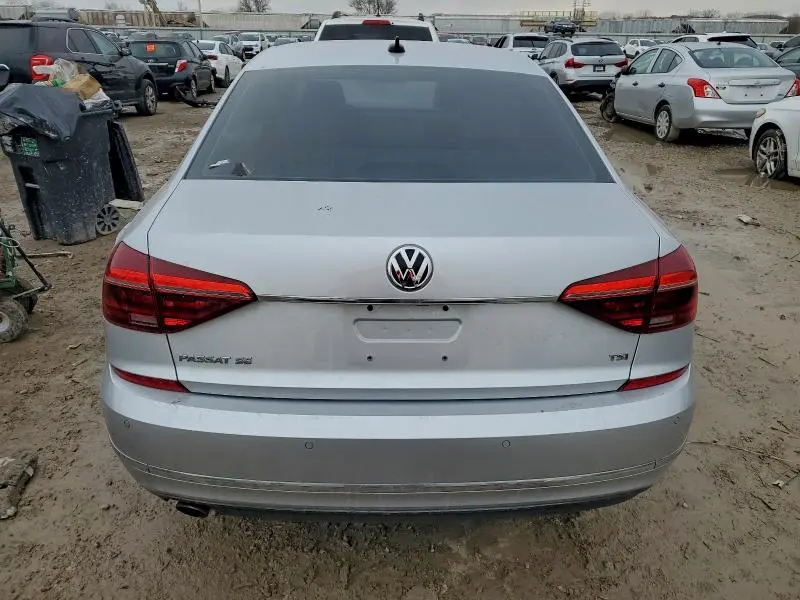 2017 VOLKSWAGEN PASSAT SE  