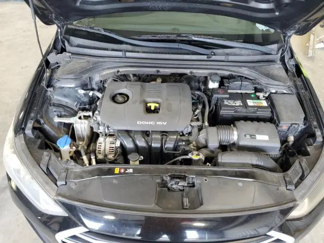 2018 HYUNDAI ELANTRA SE  