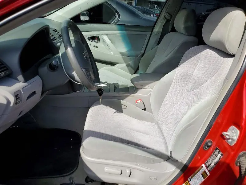 2010 TOYOTA CAMRY LE  