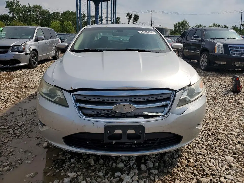 2010 FORD TAURUS SEL  