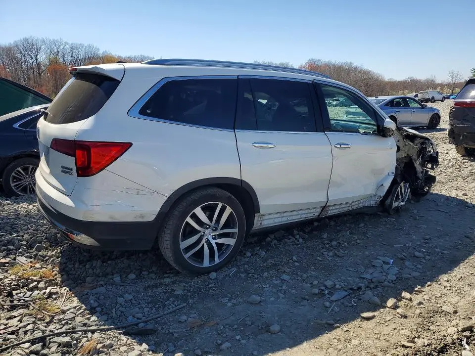 2018 HONDA PILOT TOURING  