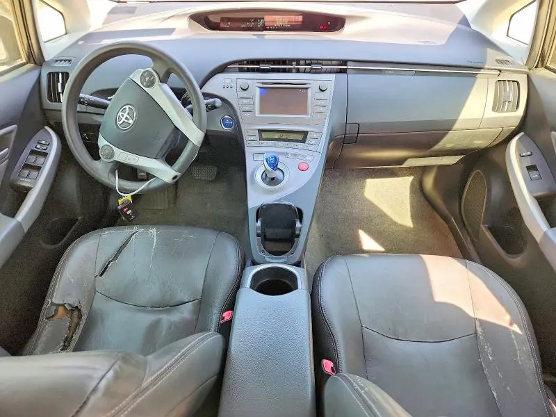 2013 TOYOTA PRIUS TWO  