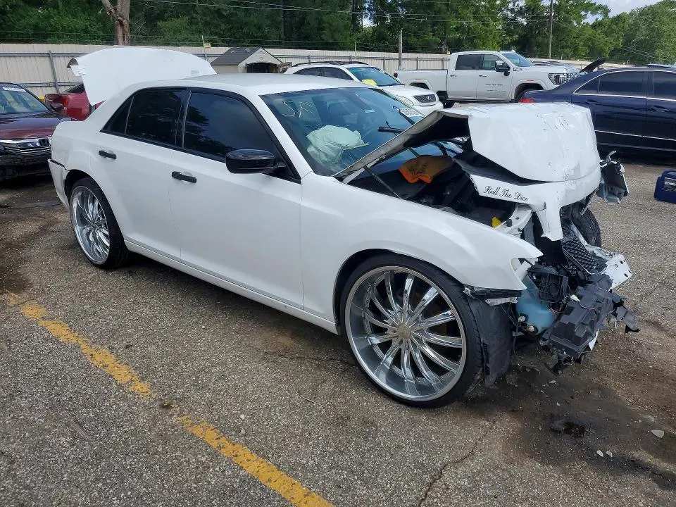 2019 CHRYSLER 300 TOURING  