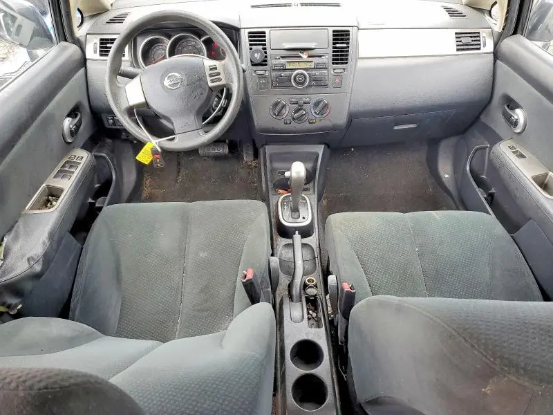 2011 NISSAN VERSA   