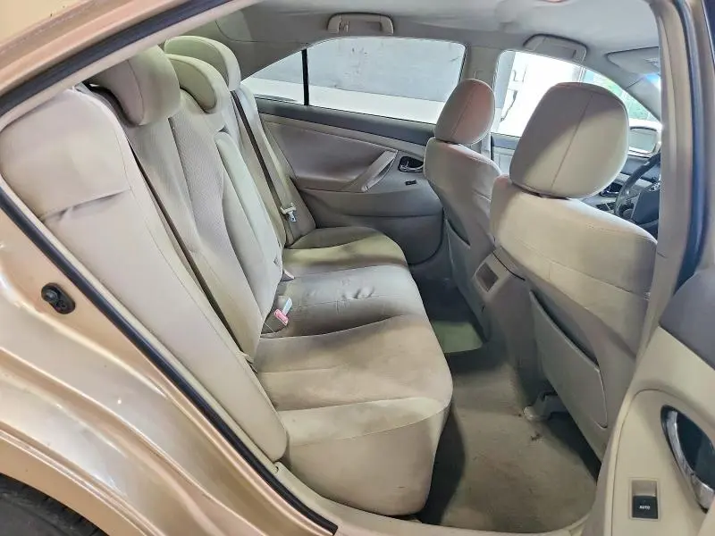 2011 TOYOTA CAMRY LE  