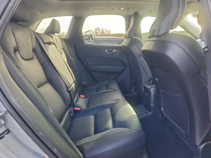 2024 VOLVO XC60 PLUS  