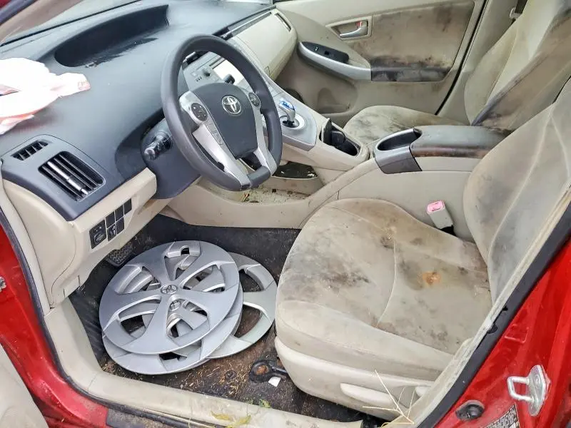 2013 TOYOTA PRIUS TWO  