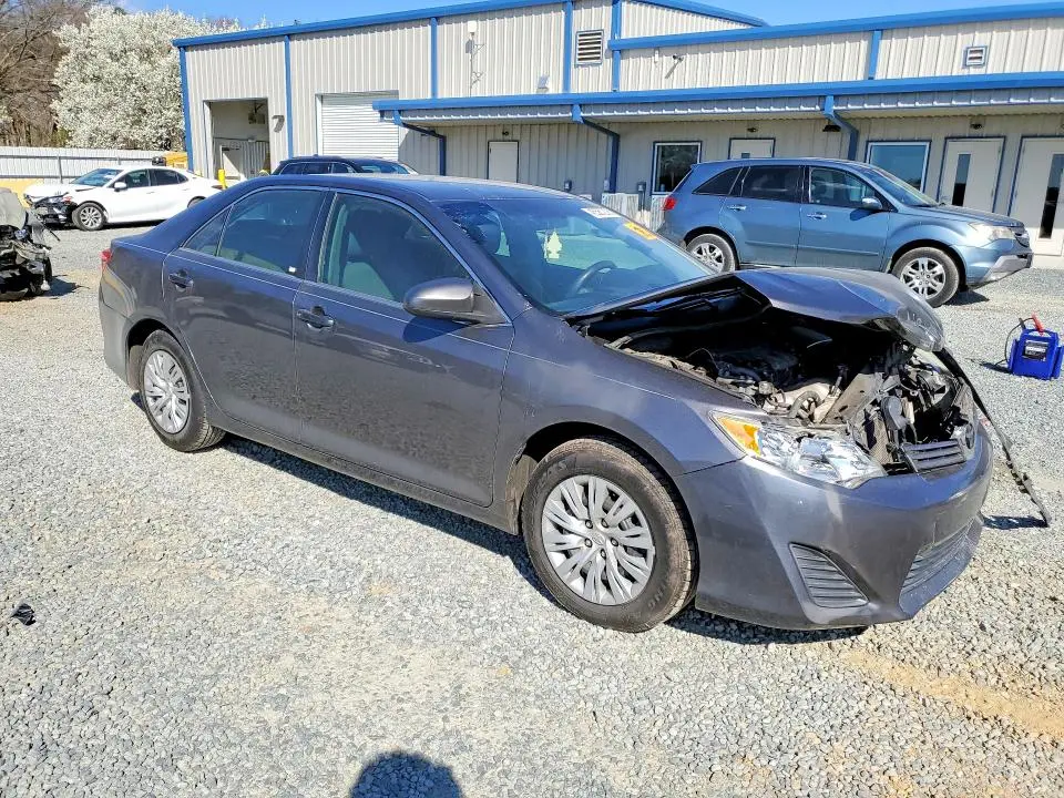 2014 TOYOTA CAMRY L  