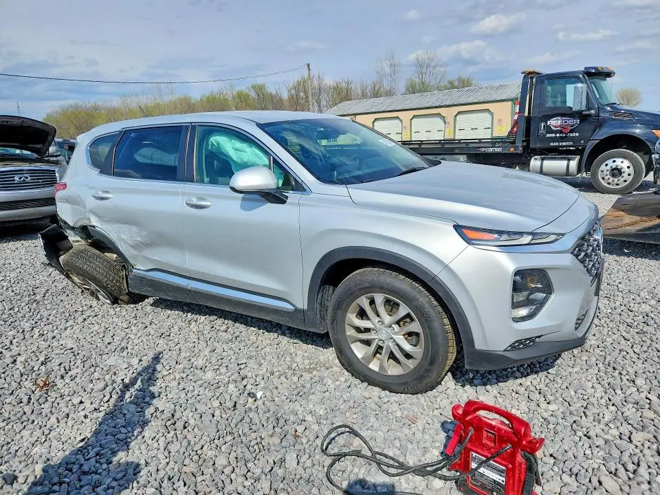 2019 HYUNDAI SANTA FE SE  
