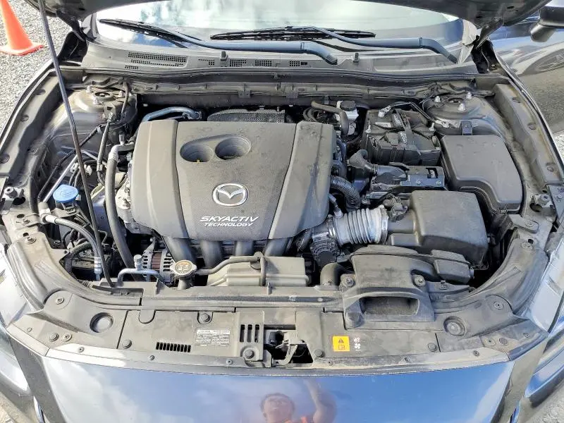 2018 MAZDA 3 TOURING  