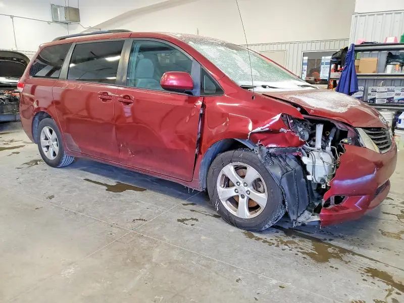 2011 TOYOTA SIENNA BASE  