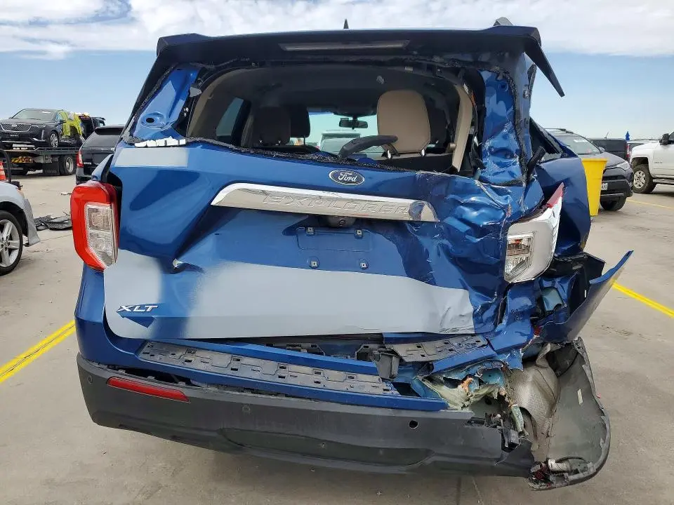2021 FORD EXPLORER XLT  