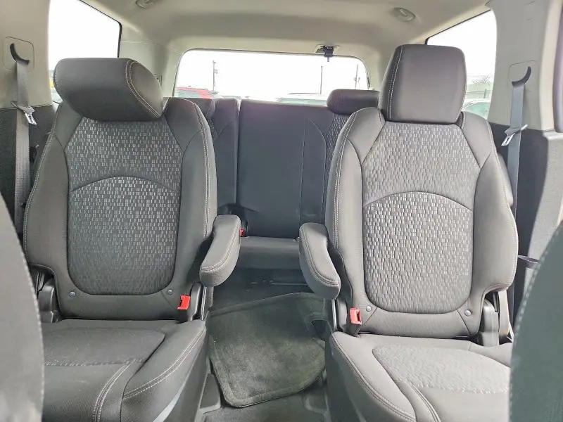 2013 GMC ACADIA SLE  