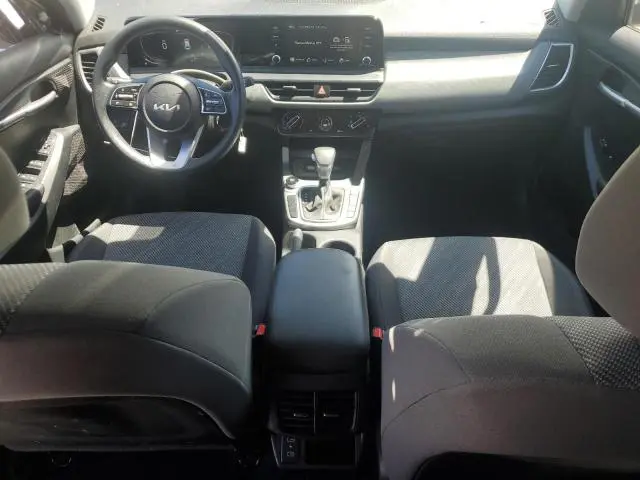2024 KIA SELTOS LX  
