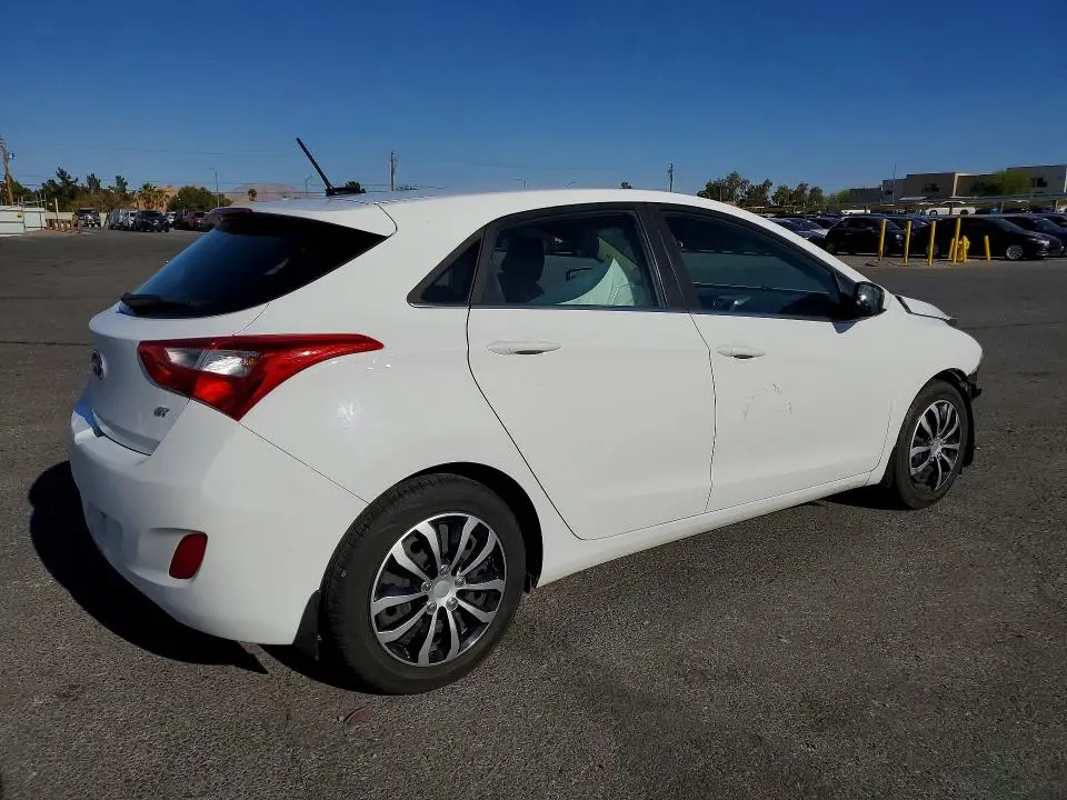 2017 HYUNDAI ELANTRA GT BASE  
