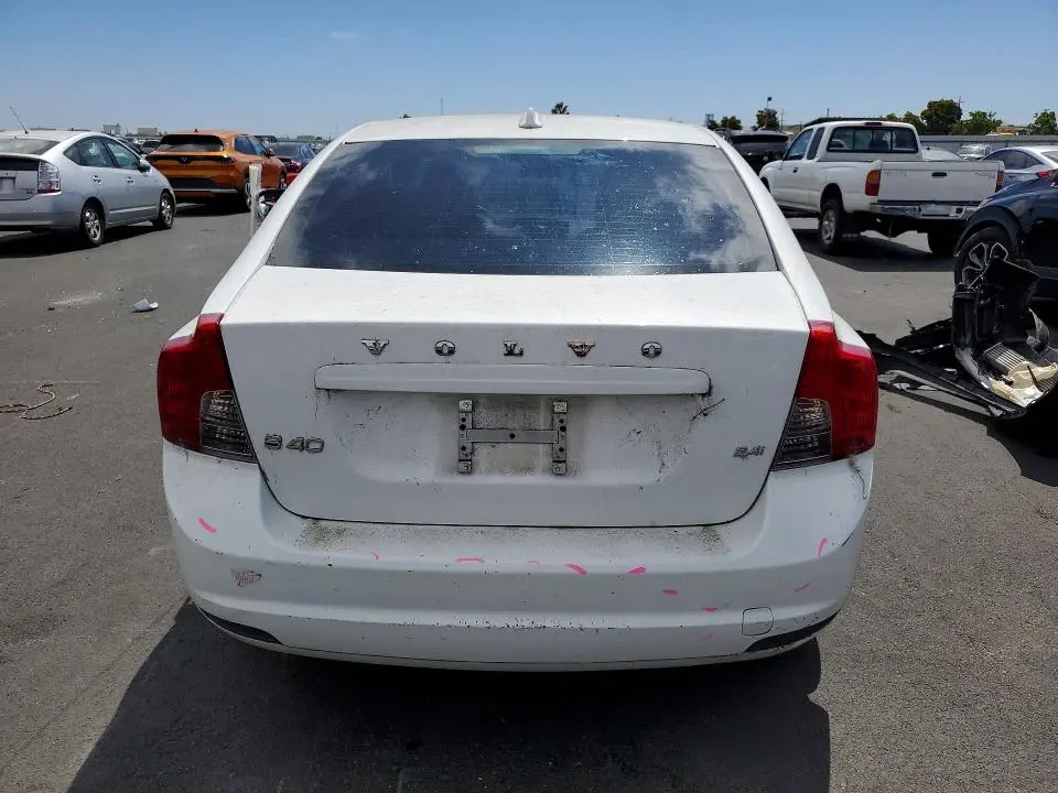 2010 VOLVO S40 2.4I  