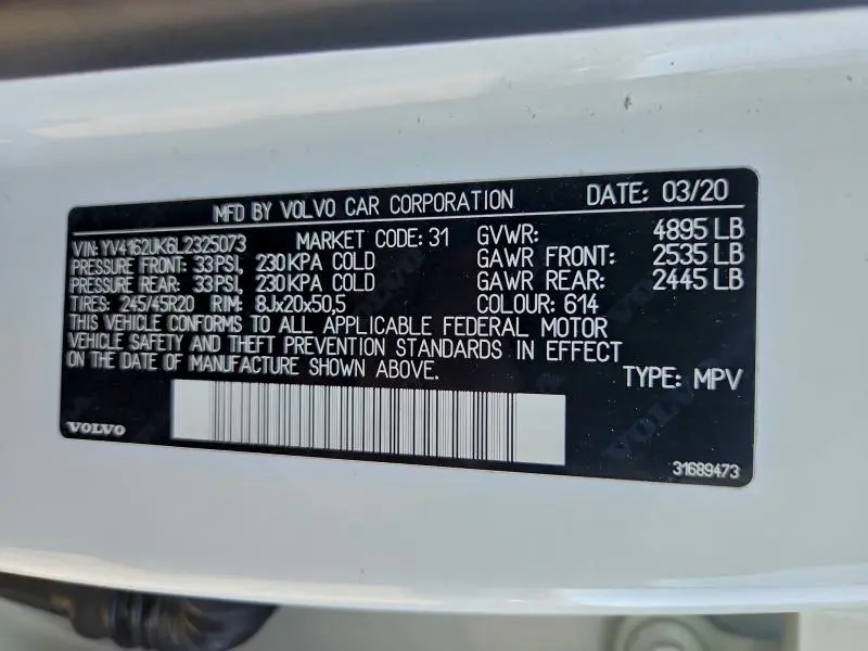 2020 VOLVO XC40 T5 MOMENTUM  