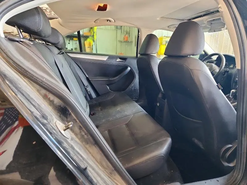 2011 VOLKSWAGEN JETTA TDI  