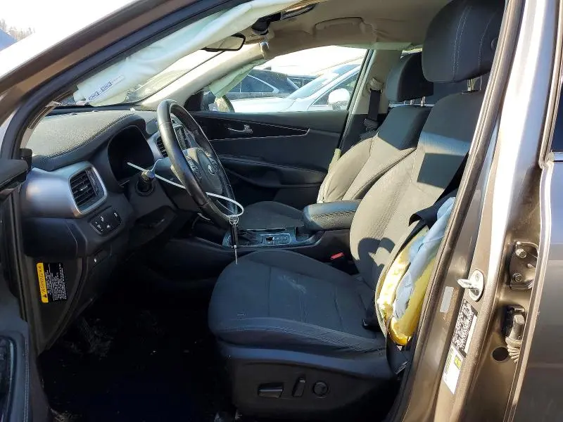 2017 KIA SORENTO LX  
