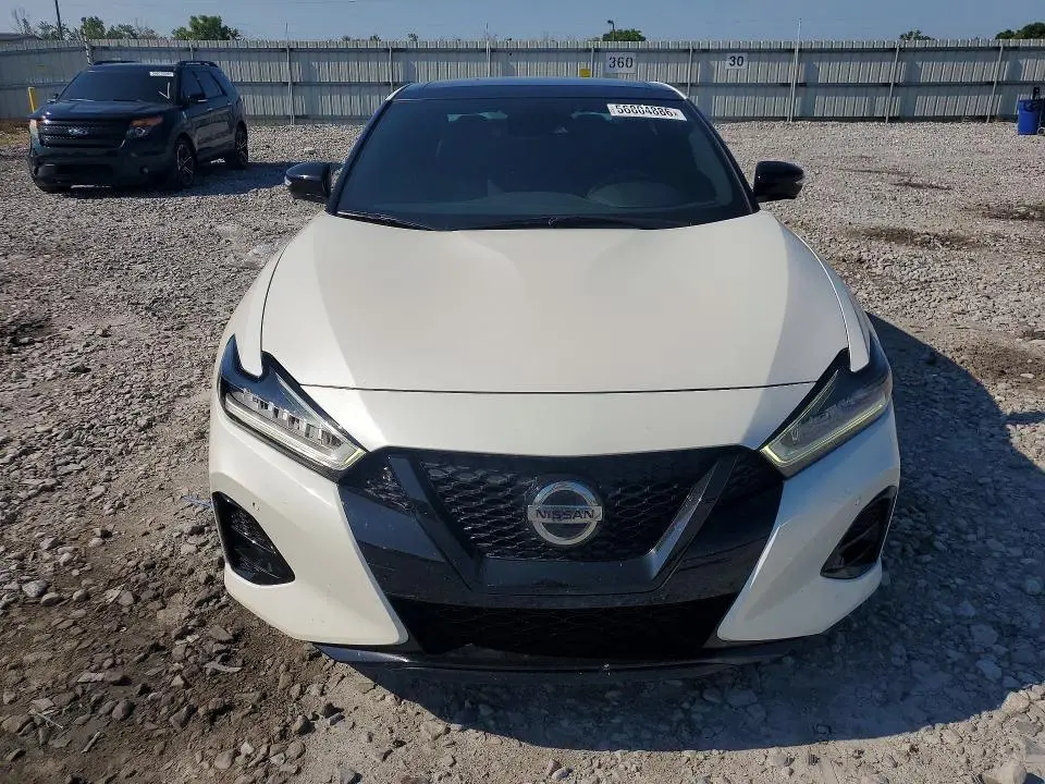 2021 NISSAN MAXIMA SR  