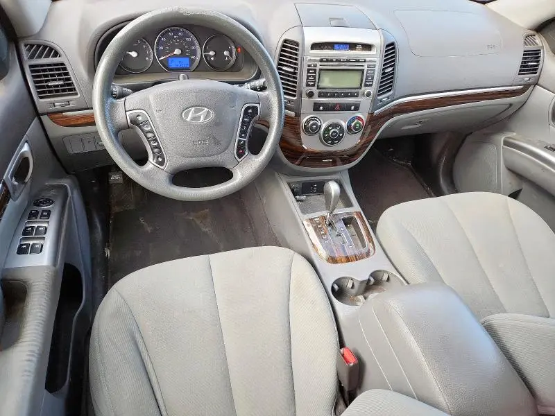 2011 HYUNDAI SANTA FE GLS  