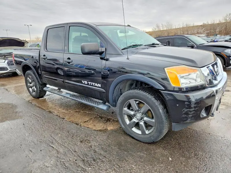 2015 NISSAN TITAN SV  