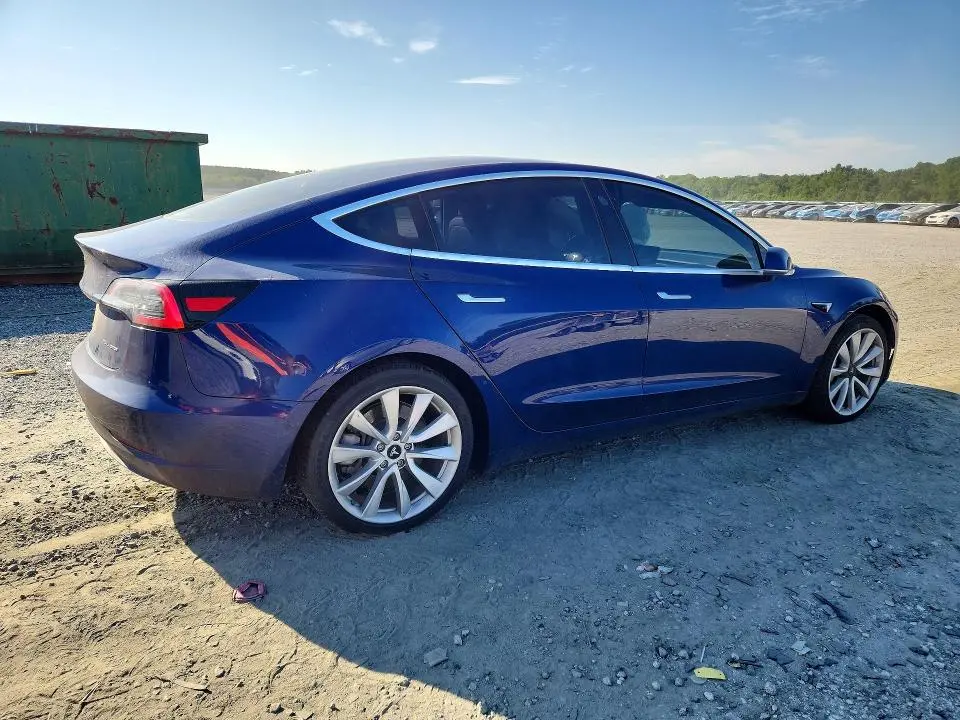 2018 TESLA MODEL 3   
