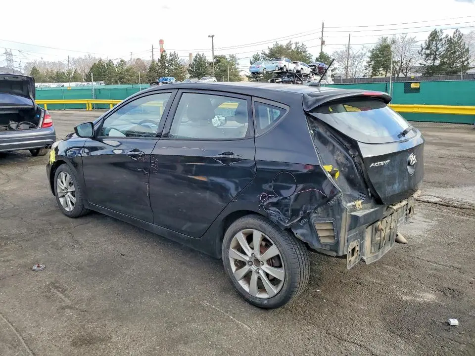 2012 HYUNDAI ACCENT SE  