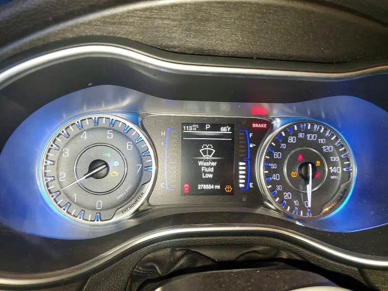 2016 CHRYSLER 200 LIMITED  