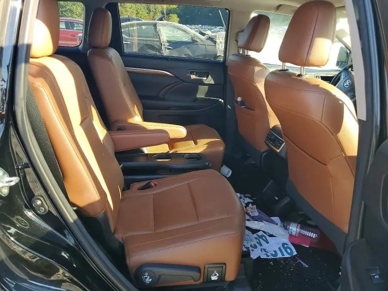 2017 TOYOTA HIGHLANDER LIMITED PLATINUM  