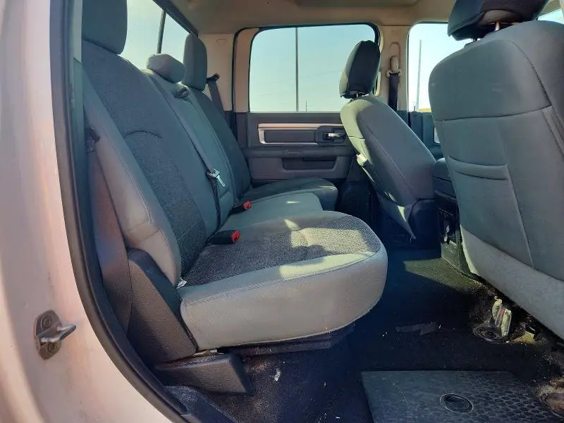 2015 RAM 1500 SLT  