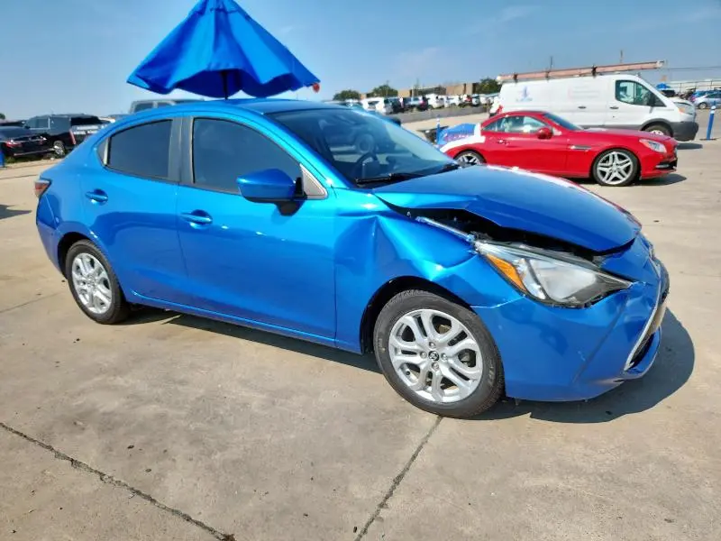 2017 TOYOTA YARIS IA   