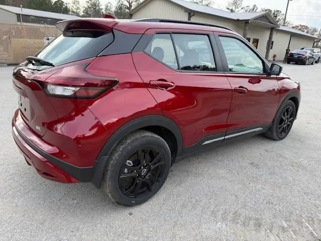 2024 NISSAN KICKS SR  