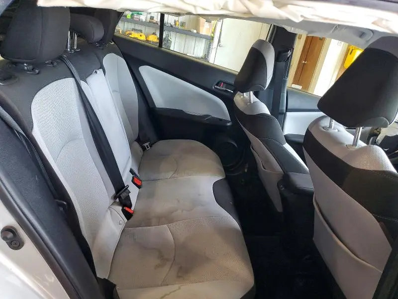 2020 TOYOTA PRIUS LE  