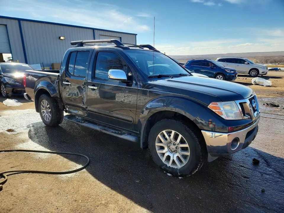 2011 NISSAN FRONTIER S  
