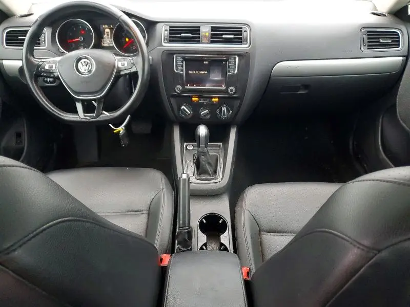 2017 VOLKSWAGEN JETTA SE  