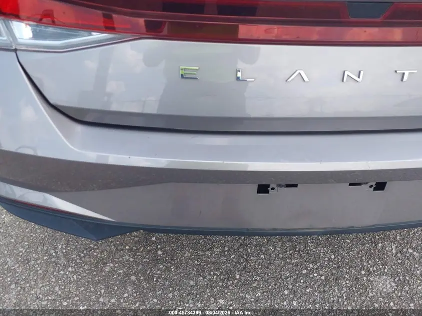 2023 HYUNDAI ELANTRA SE