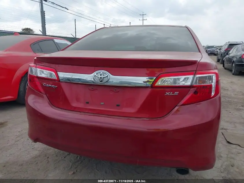 2014 TOYOTA CAMRY XLE