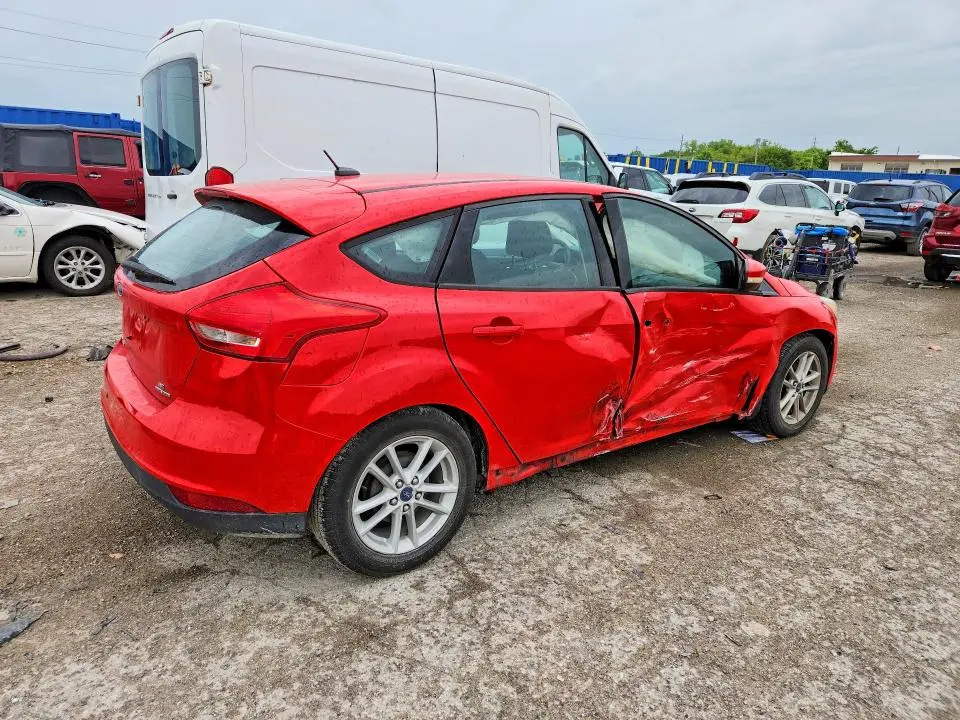 2016 FORD FOCUS SE  